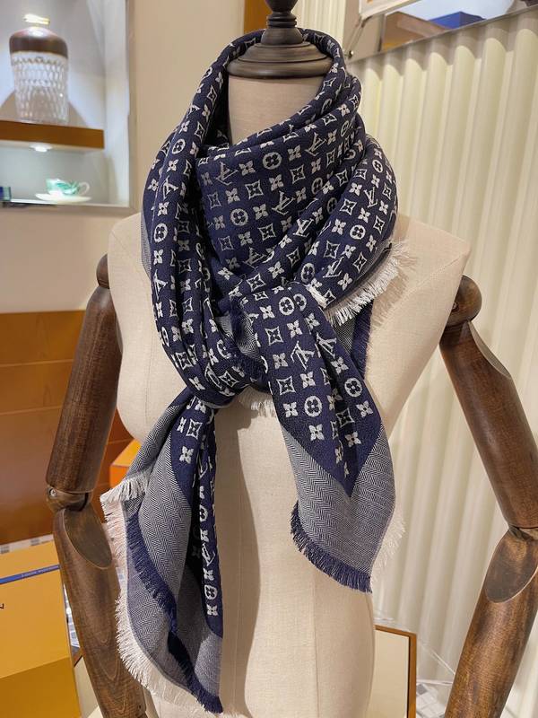 Louis Vuitton Scarf LVC00541